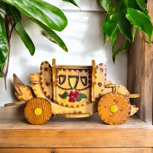 Vintage Tramp Art Carriage Gift or Trinket Box, Cinderella Coach Ring Box